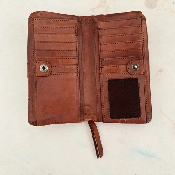 Vilenca Holland Woven Distressed Cognac Bifold Continental Wallet - Picture 3 of 5